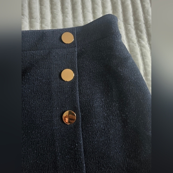 Elegant Dark Blue Skirt with Gold Accents - Picture 2 of 8